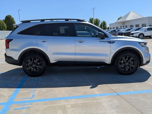 Used 2022 Kia Sorento S w/ Panoramic Sunroof Package AWD/4WD image 5