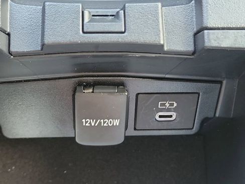 Used 2025 Toyota Corolla LE image 12