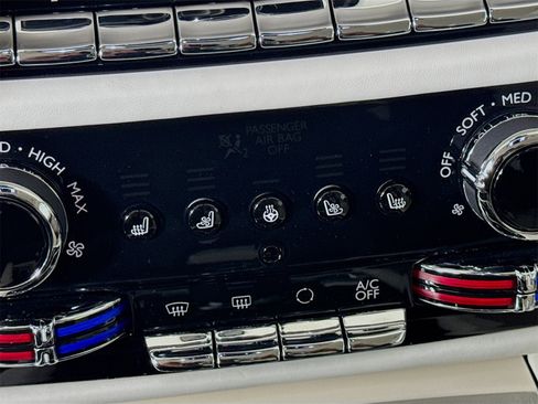 Certified 2025 Rolls-Royce Spectre image 19