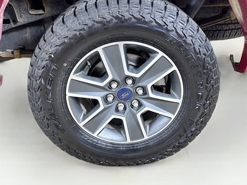 Used 2016 Ford F150 XLT w/ Equipment Group 302A Luxury AWD/4WD image 26