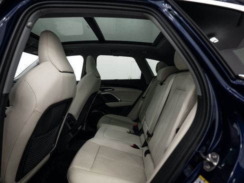 Used 2025 Audi Q5 Premium Plus w/ Premium Plus AWD/4WD image 19