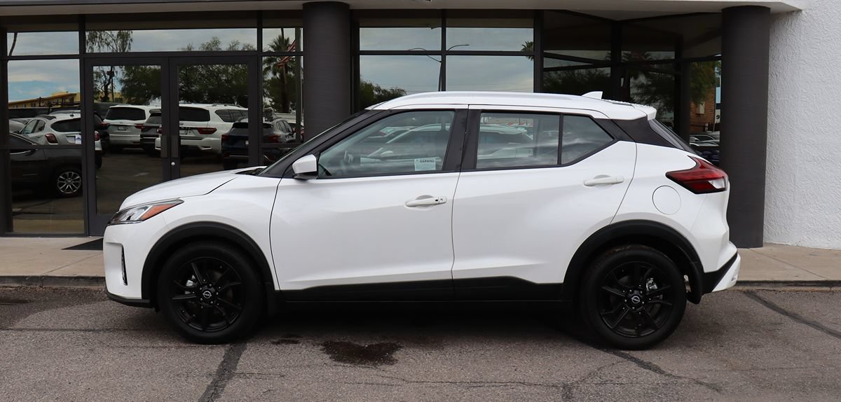 Used 2023 Nissan Kicks SV FWD image 8