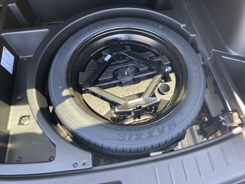 Used 2023 Chevrolet Blazer LT image 12