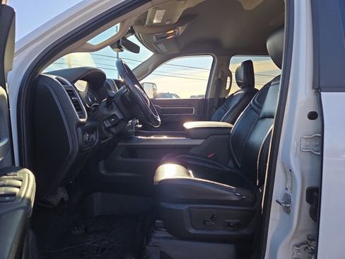 Used 2019 RAM 3500 Big Horn image 10