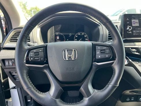 Used 2025 Honda Odyssey Elite image 9