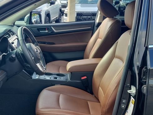 Used 2017 Subaru Outback 2.5i Touring AWD/4WD image 22