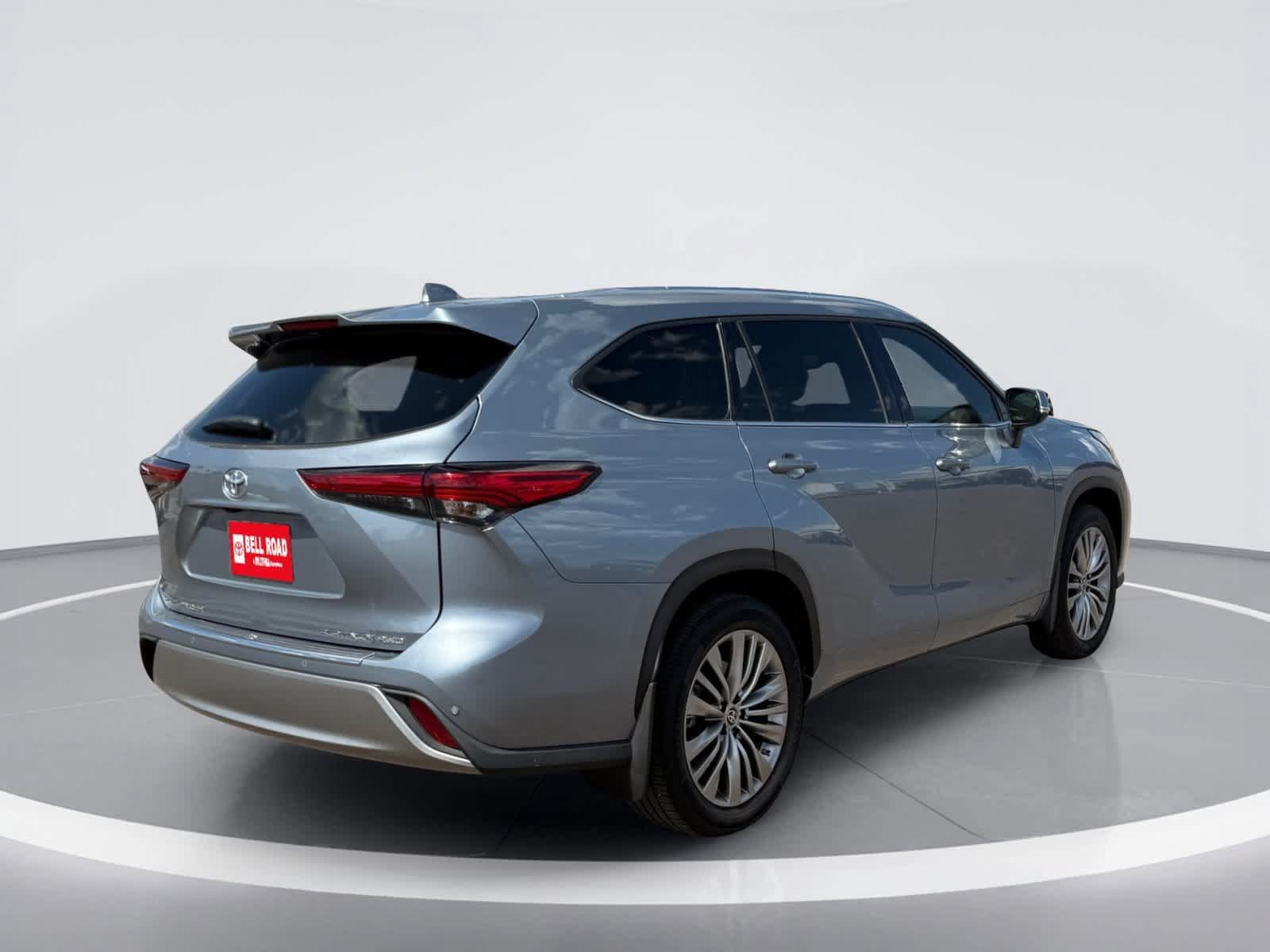 Used 2021 Toyota Highlander Platinum AWD/4WD image 8