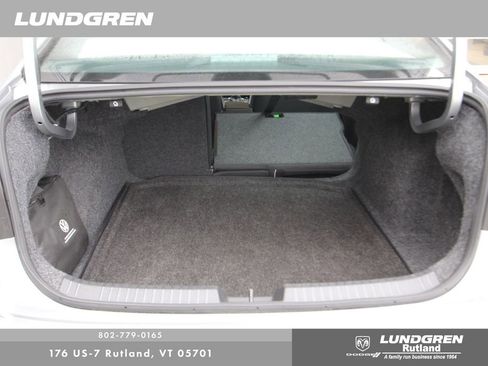 Used 2024 Volkswagen Jetta Sport image 35