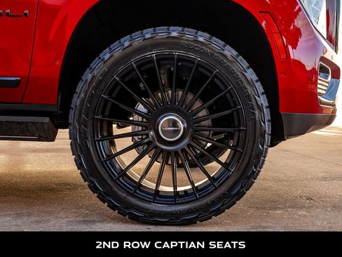 Used 2025 GMC Yukon Denali Ultimate image 12