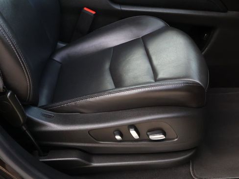 Used 2024 Cadillac XT5 Premium Luxury image 24