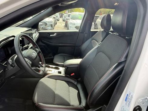 Certified 2023 Ford Escape ST-Line w/ Tech Pack #1 AWD/4WD image 6