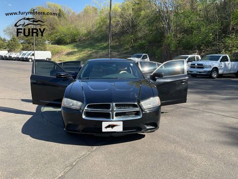 Used 2014 Dodge Charger SE RWD image 21