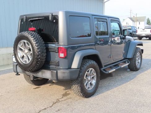 Used 2016 Jeep Wrangler Unlimited Rubicon w/ Connectivity Group AWD/4WD image 3