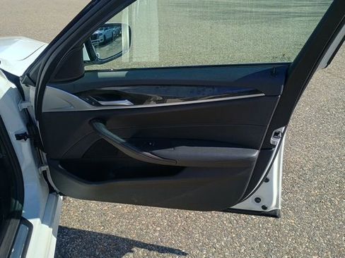 Used 2021 BMW 540i xDrive w/ M Sport Package image 13