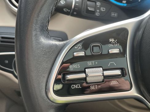 Certified 2020 Mercedes-Benz GLC 300 image 29