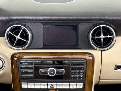 Used 2015 Mercedes-Benz SLK 250 image 16