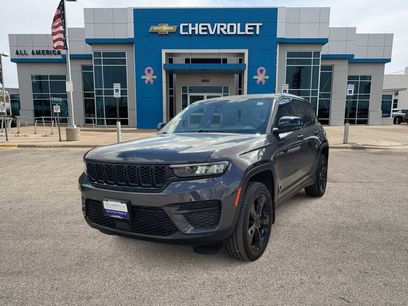 Used 2023 Jeep Grand Cherokee Altitude