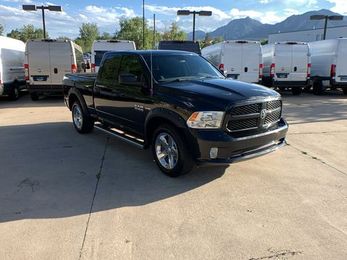 Used 2017 RAM 1500 Express AWD/4WD image 7