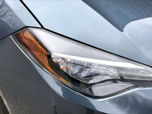 Used 2017 Toyota Corolla LE image 25