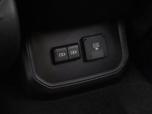 Used 2022 Toyota Highlander Platinum AWD/4WD image 11