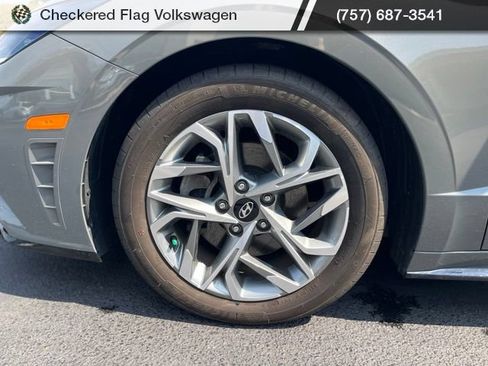 Used 2023 Hyundai Sonata SEL w/ Convenience Package FWD image 5