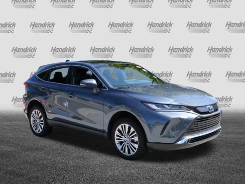 Used 2024 Toyota Venza Limited AWD/4WD image 2