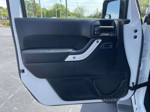 Used 2016 Jeep Wrangler Unlimited Sport w/ Quick Order Package 24S AWD/4WD image 16