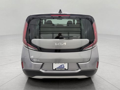 Used 2025 Kia Soul LX w/ LX Technology Package FWD image 23