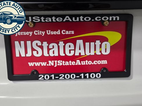 Used 2019 Land Rover Discovery Sport HSE AWD/4WD image 29