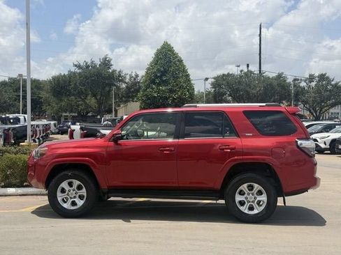 Used 2024 Toyota 4Runner SR5 Premium AWD/4WD image 4