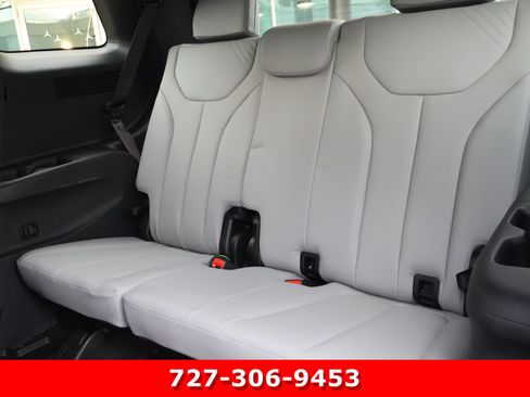 Used 2025 Hyundai Palisade SEL FWD image 16