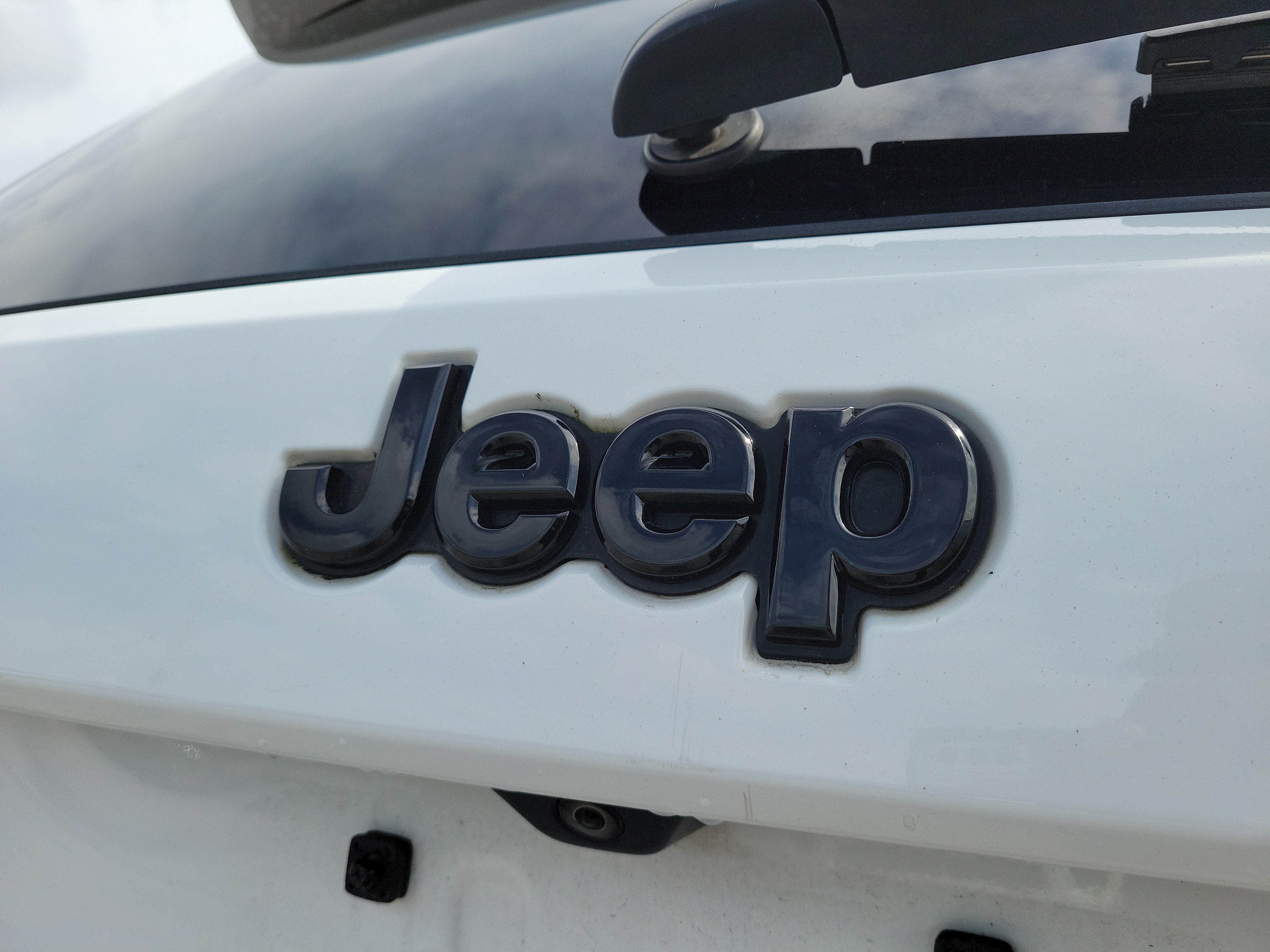 Used 2014 Jeep Grand Cherokee Summit AWD/4WD image 9