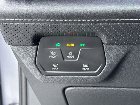 Used 2024 Volkswagen Atlas SEL Premium R-Line image 16