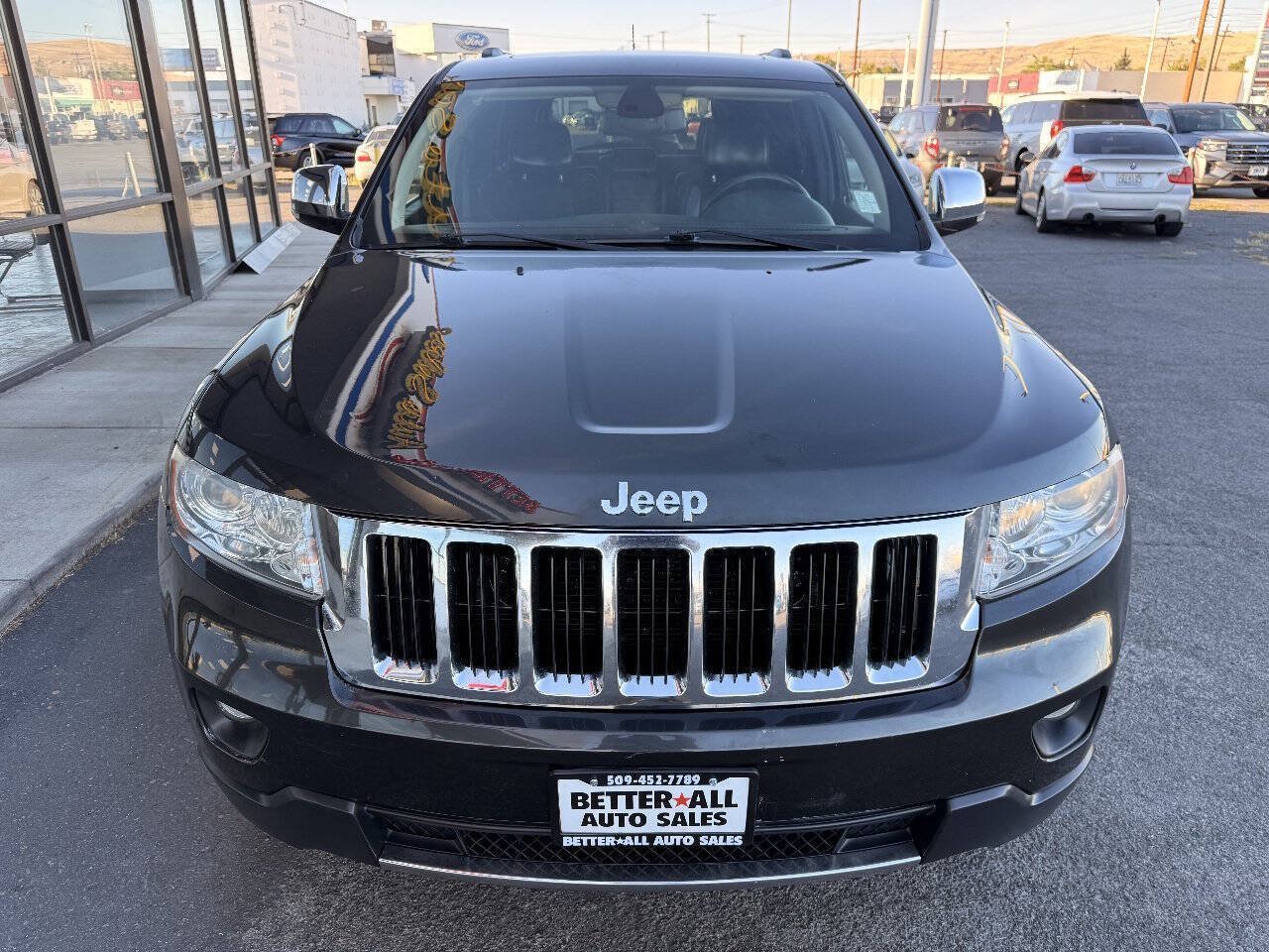 Used 2011 Jeep Grand Cherokee Limited AWD/4WD image 8