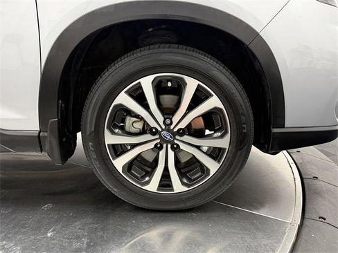 Used 2019 Subaru Forester Limited w/ Popular Package #3 image 9