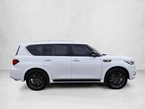 Used 2023 INFINITI QX80 Premium Select w/ All-Season Package AWD/4WD image 4