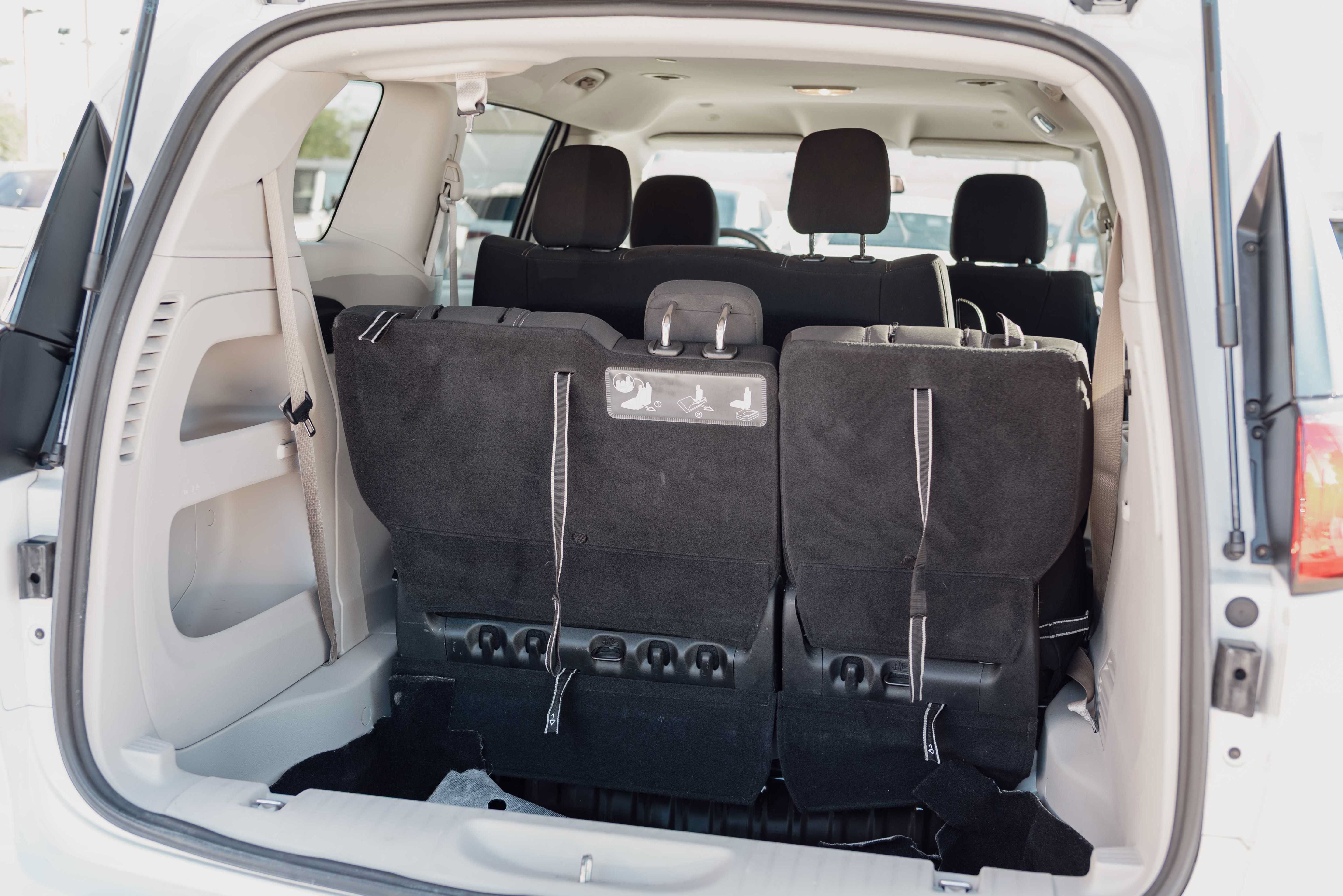 Used 2022 Chrysler Voyager LX FWD image 10