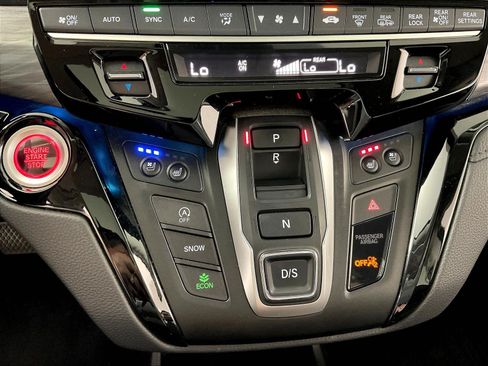 Used 2025 Honda Odyssey Elite image 37
