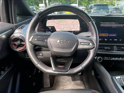 Used 2024 Chevrolet Equinox EV RS FWD image 17