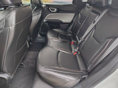 Certified 2024 Jeep Compass Limited image 21