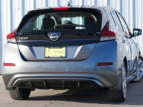 Used 2025 Nissan Leaf S image 4