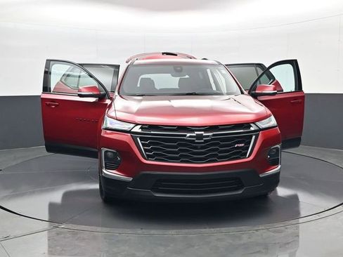 Used 2023 Chevrolet Traverse RS w/ LPO, Floor Liner Package image 32