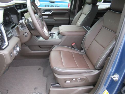 Used 2026 GMC Sierra 1500 Denali AWD/4WD image 19