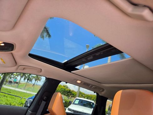 Used 2023 INFINITI QX60 Sensory w/ Cargo Package AWD/4WD image 5