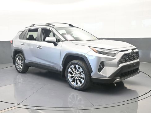 Used 2025 Toyota RAV4 Limited AWD/4WD image 8