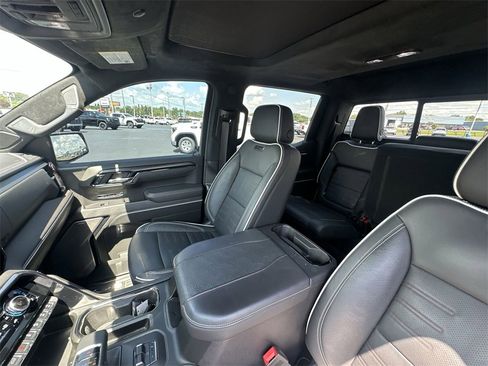 Used 2024 GMC Sierra 1500 AT4X image 19