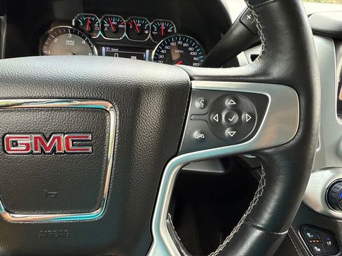 Used 2017 GMC Yukon SLT AWD/4WD image 19
