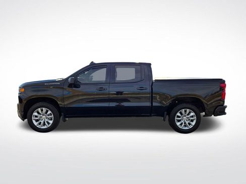 Used 2020 Chevrolet Silverado 1500 Custom w/ Custom Value Package image 9