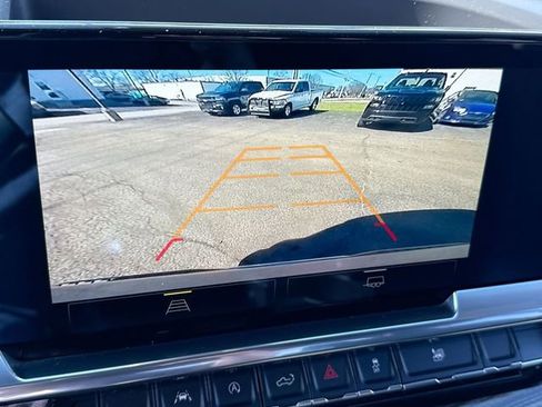 Used 2023 Chevrolet Silverado 1500 LT image 17