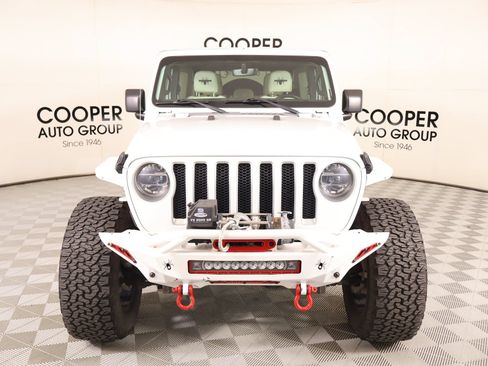 Used 2019 Jeep Wrangler Unlimited Sahara AWD/4WD image 10